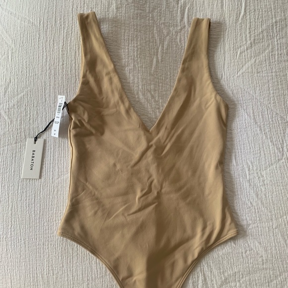Aritzia VNeck Contour Body Suit - Picture 3 of 4
